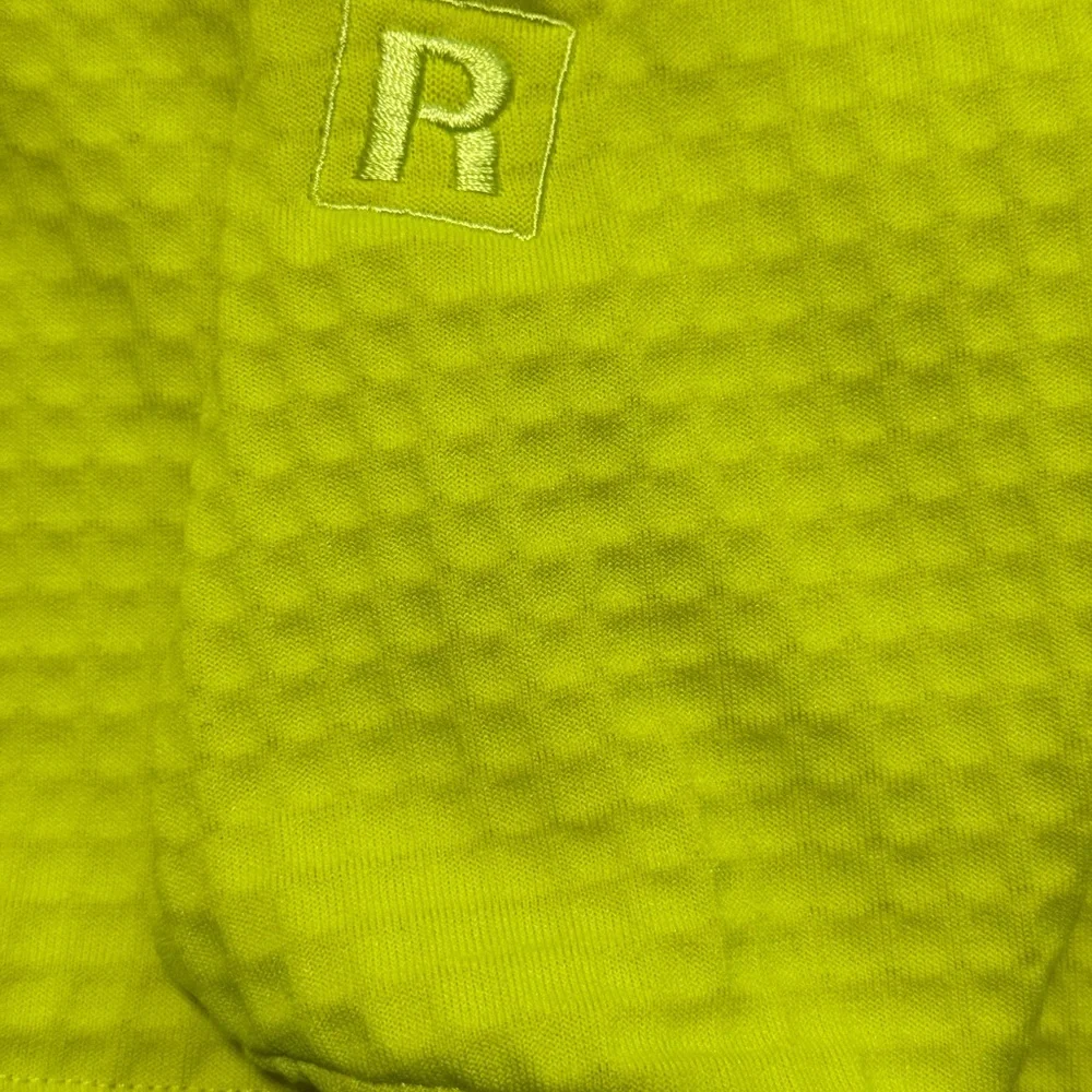 Patagonia Vibrant Yellow Pullover 1/4 Zip Fleece - Picture 2 of 4
